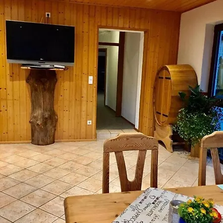 ゲストハウス Waldnest Odenwald